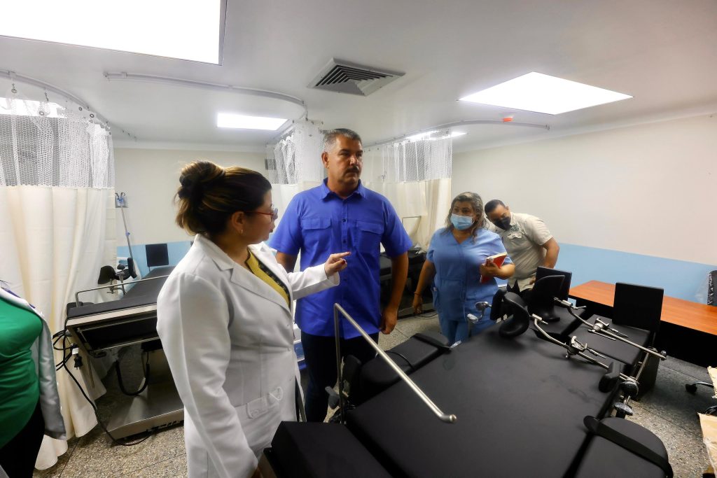 🏥🚑 Gobernador Luis Caldera inicia evaluación exhaustiva de hospitales para implementar el Plan Cayapa de la Salud en el Zulia" 12 Noticias Maracaibo