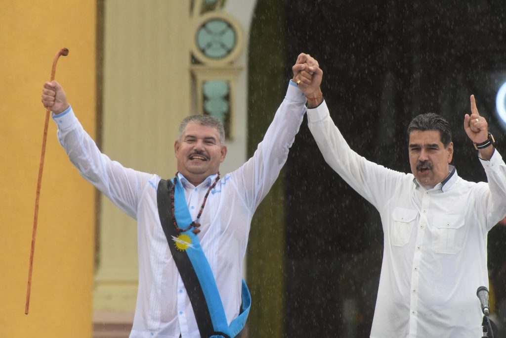 LA LLUVIA BENDIJO AL ZULIA: LUIS CALDERA JURAMENTÓ COMO GOBERNADOR BAJO UN AGUACERO DE ESPERANZA 🇻🇪💙 16 Noticias Maracaibo