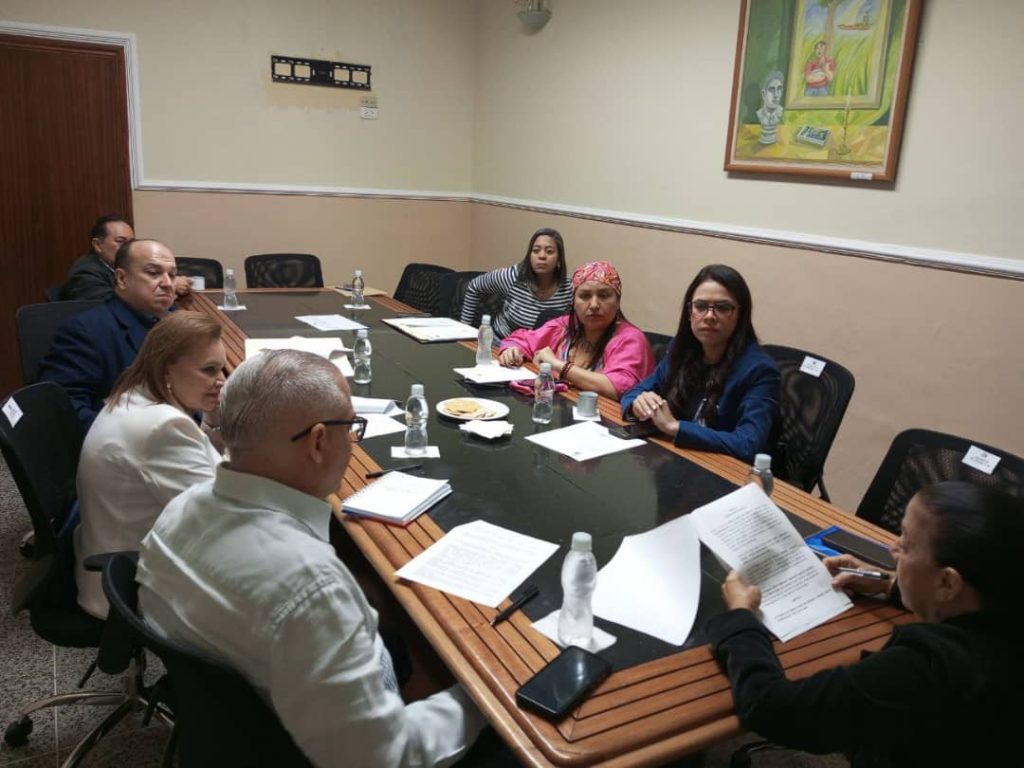 ¡Honor a quien honor merece! 👨⚖️👩⚖️ CLEZ instala Consejo para la Orden 'Carlos Escarrá Malavé' (Reconocimiento a la excelencia jurídica zuliana) 9 Noticias Maracaibo