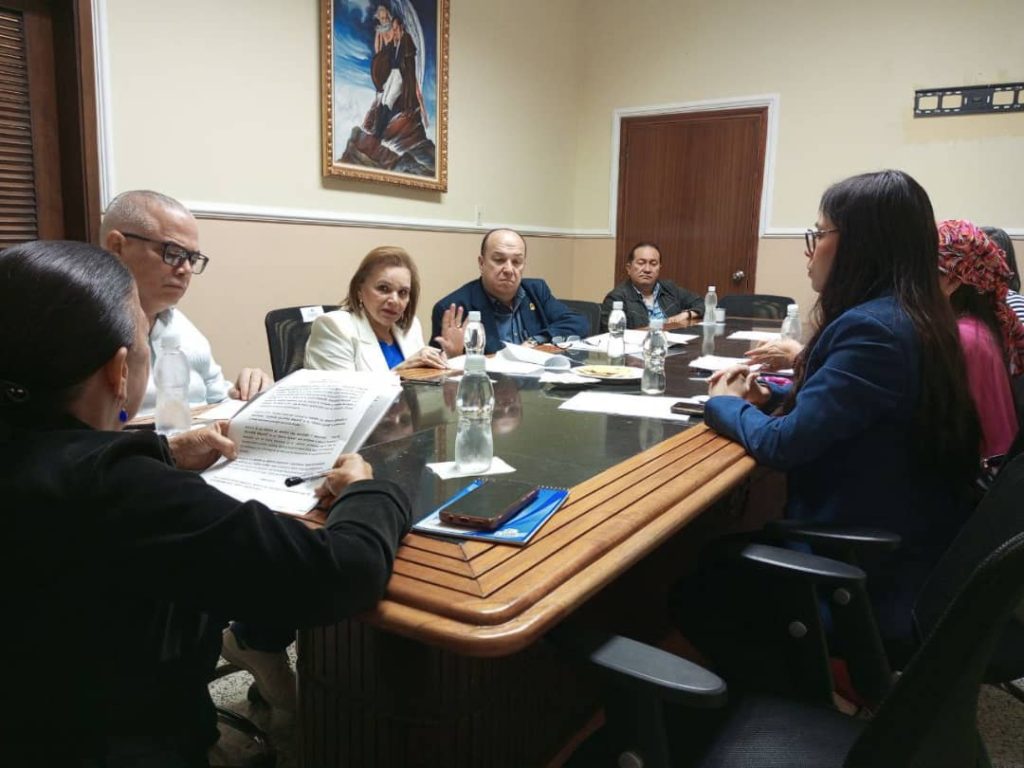 ¡Honor a quien honor merece! 👨⚖️👩⚖️ CLEZ instala Consejo para la Orden 'Carlos Escarrá Malavé' (Reconocimiento a la excelencia jurídica zuliana) 11 Noticias Maracaibo