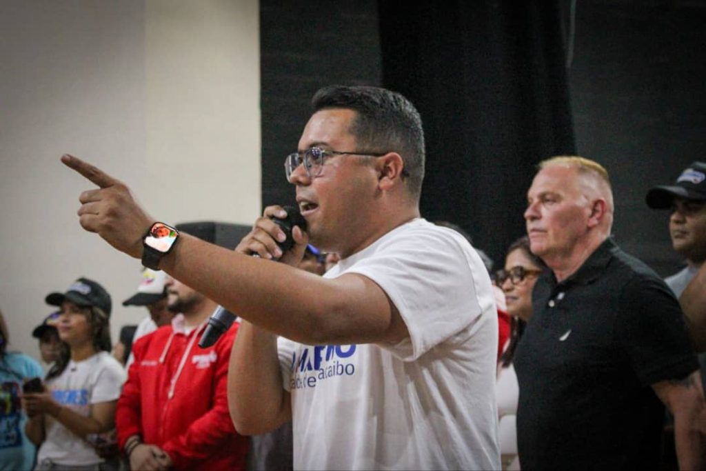 La rebelión creativa: Di Martino apuesta por una Maracaibo diseñada por sus jóvenes 🎭🚀" 13 Noticias Maracaibo