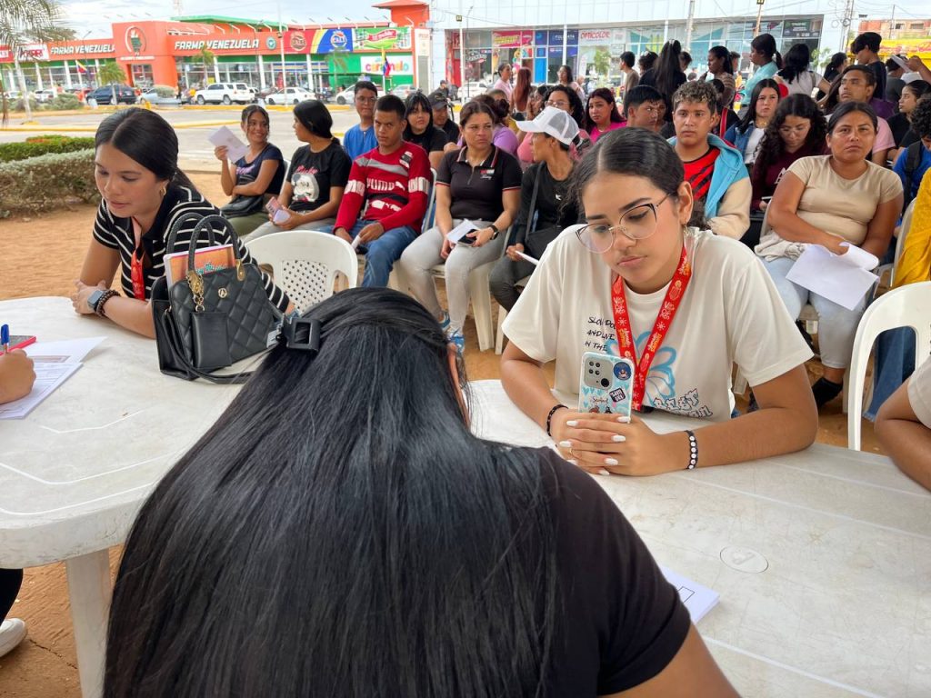JÓVENES DE SAN FRANCISCO ELEVAN SU POTENCIAL CON PROGRAMA MUNICIPAL DE CAPACITACIÓN MASIVA 10 Noticias Maracaibo