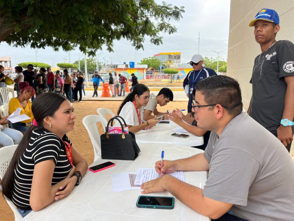 JÓVENES DE SAN FRANCISCO ELEVAN SU POTENCIAL CON PROGRAMA MUNICIPAL DE CAPACITACIÓN MASIVA 12 Noticias Maracaibo