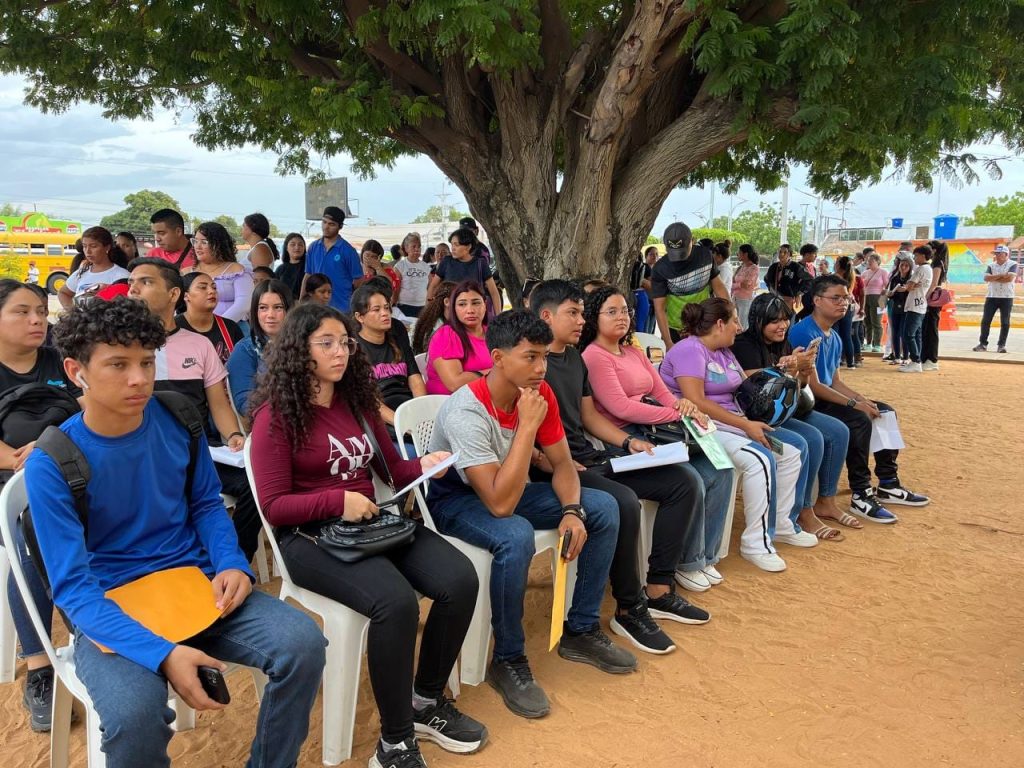 JÓVENES DE SAN FRANCISCO ELEVAN SU POTENCIAL CON PROGRAMA MUNICIPAL DE CAPACITACIÓN MASIVA 14 Noticias Maracaibo