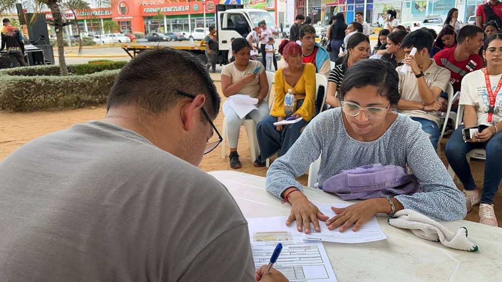 JÓVENES DE SAN FRANCISCO ELEVAN SU POTENCIAL CON PROGRAMA MUNICIPAL DE CAPACITACIÓN MASIVA 19 Noticias Maracaibo